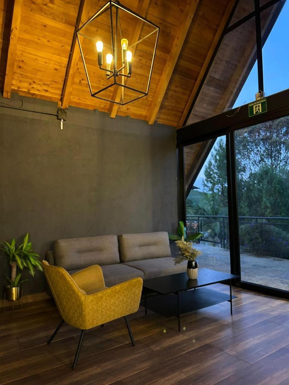 Gretel Chalets Suizo กัวตาเป ภายนอก รูปภาพ